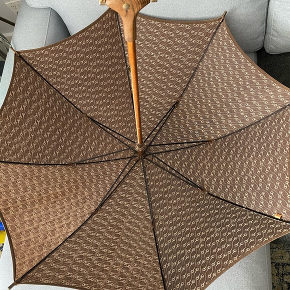 Rare Gucci umbrella wooden handle w shoulder strap - Picture 2 of 16
